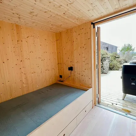 Architect Drawn With Sea View At Stokkoy Tatil Evi Hosen